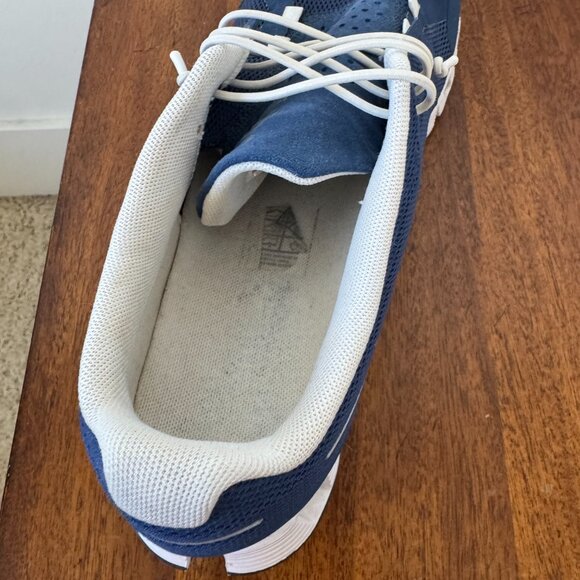 On Running On Cloud Shoe Blue - Picture 11 of 15